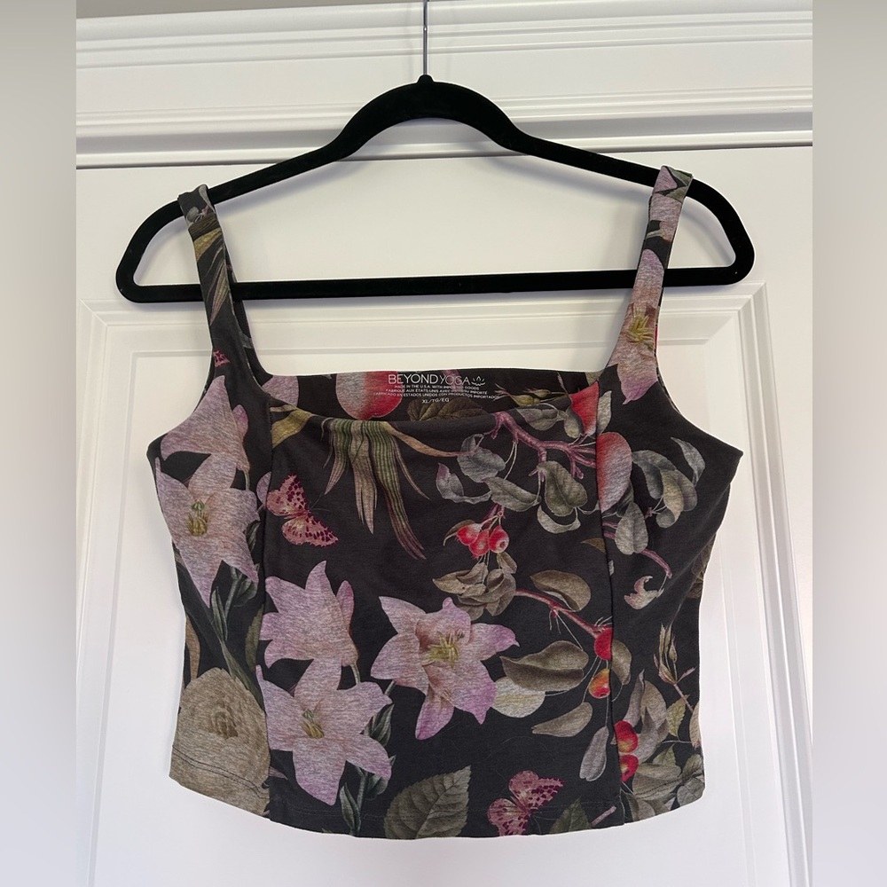 Beyond Yoga SoftMark Impress Crop Top - Size XL